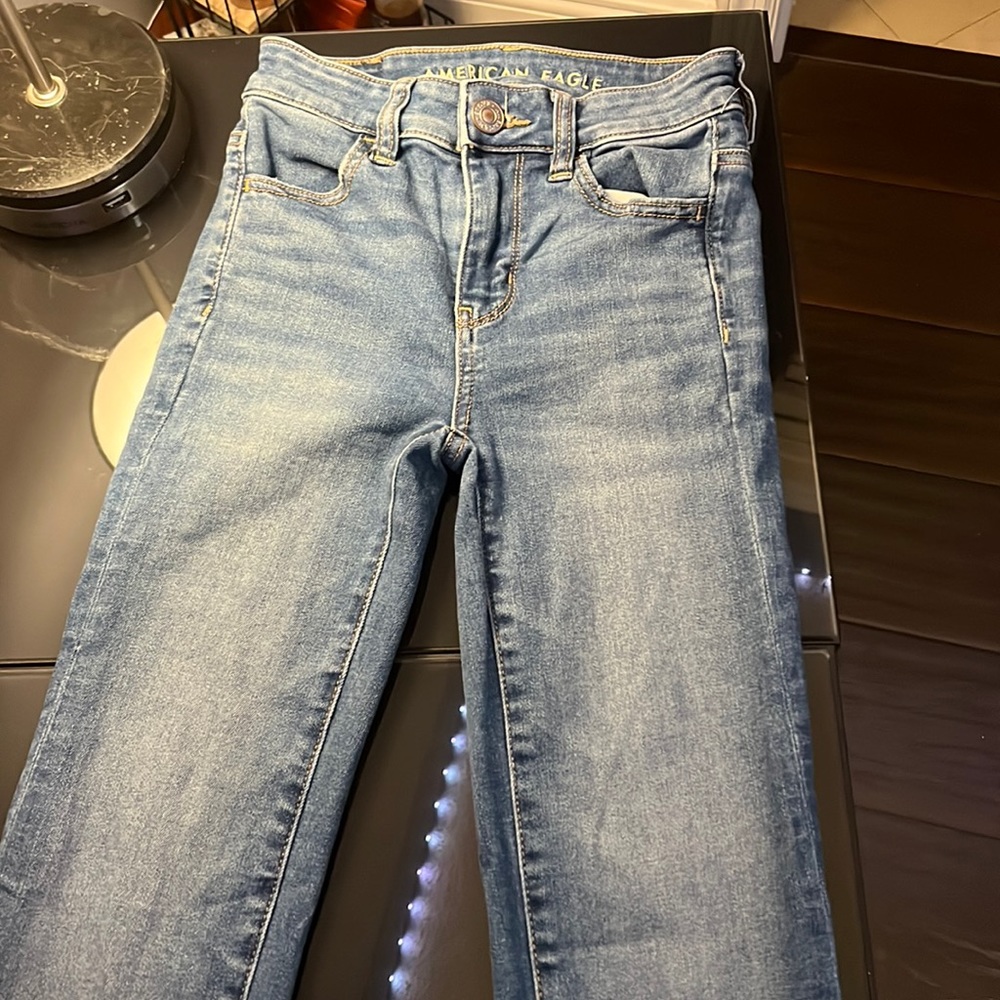 AMERICAN EAGLE